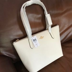 Brand NEW, Elegant Large Coach Purse!